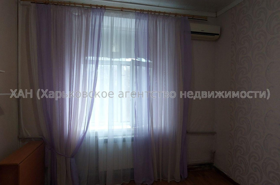 Продам квартиру, Коммунальщиков ул. , 1 кім., 20 м², советский ремонт 