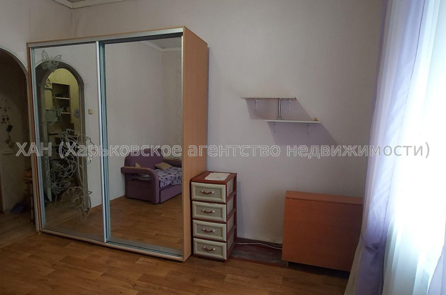 Продам квартиру, Коммунальщиков ул. , 1 кім., 20 м², советский ремонт 