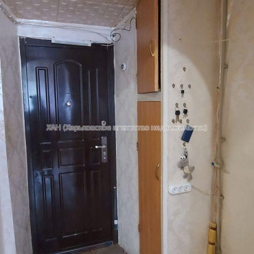 Продам квартиру, Коммунальщиков ул. , 1 кім., 20 м², косметический ремонт 