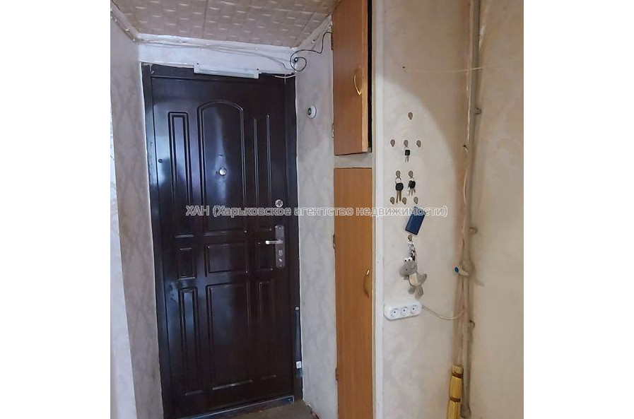 Продам квартиру, Коммунальщиков ул. , 1 кім., 20 м², советский ремонт 
