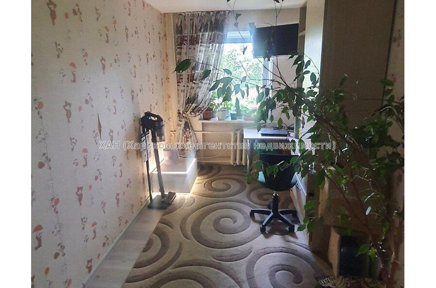 Продам квартиру, Волонтерская ул. , 3 кім., 57 м², косметический ремонт 