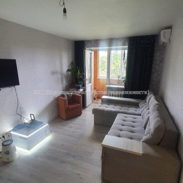 Продам квартиру, Волонтерская ул. , 3  ком., 57 м², косметический ремонт 