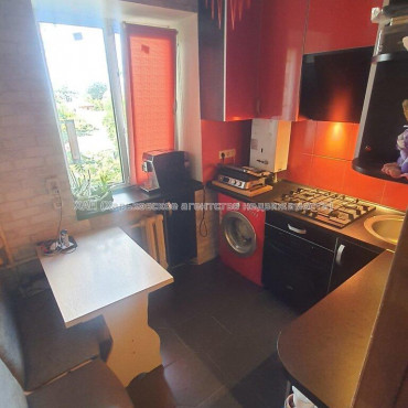 Продам квартиру, Волонтерская ул. , 3  ком., 57 м², косметический ремонт 