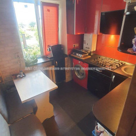 Продам квартиру, Волонтерская ул. , 3 кім., 57 м², косметический ремонт