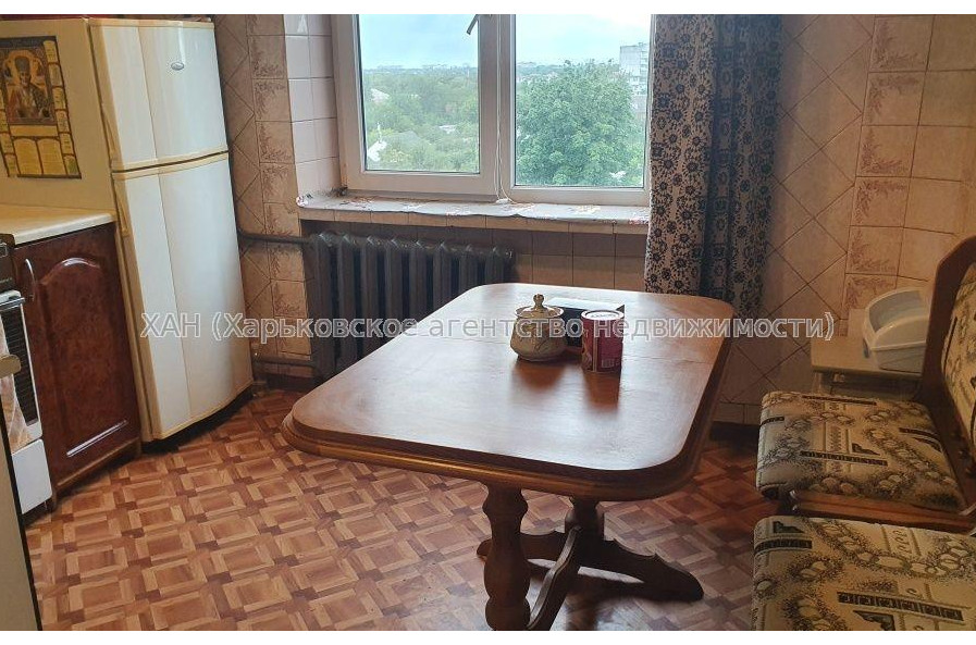 Продам квартиру, 1 кім., 43 м², косметический ремонт 