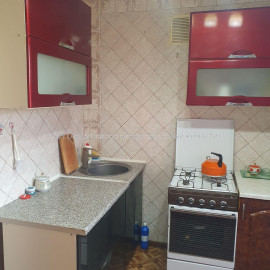 Продам квартиру, 1 кім., 43 м², косметический ремонт