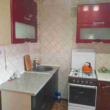 Продам квартиру, 1 кім., 43 м², косметический ремонт 