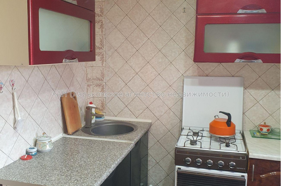 Продам квартиру, 1 кім., 43 м², косметический ремонт 