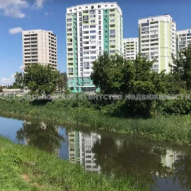 Продам квартиру, Рогатинская Левада ул. , 2 кім., 69 м², без внутренних работ