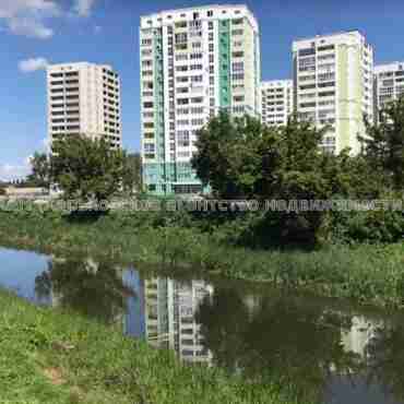 Продам квартиру, Рогатинская Левада ул. , 2 кім., 69 м², без внутренних работ 