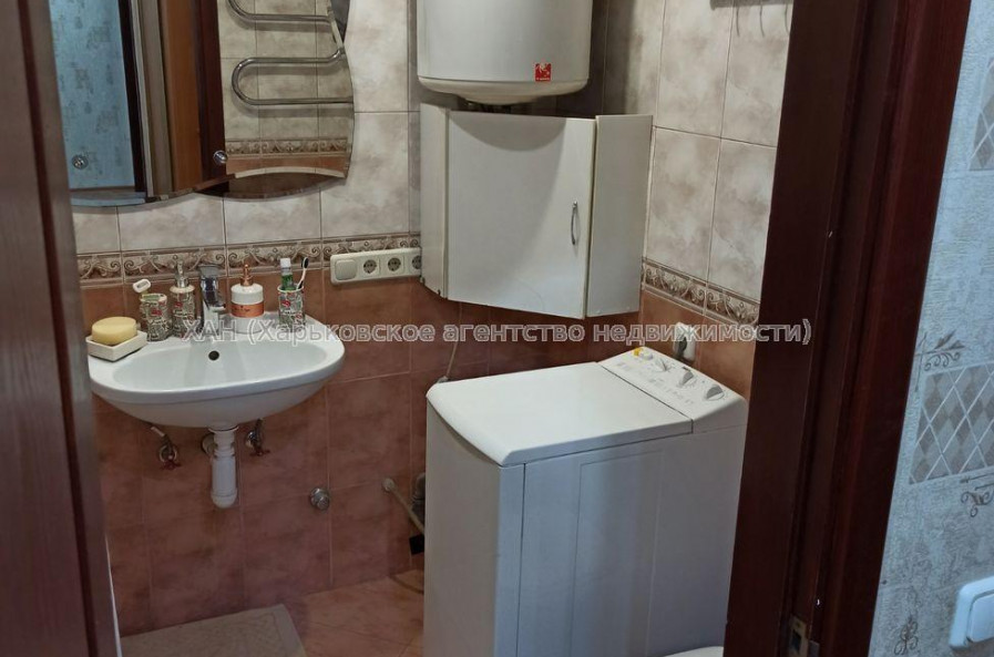 Продам квартиру, Михаила Комарова ул. , 2  ком., 50 м², евроремонт 