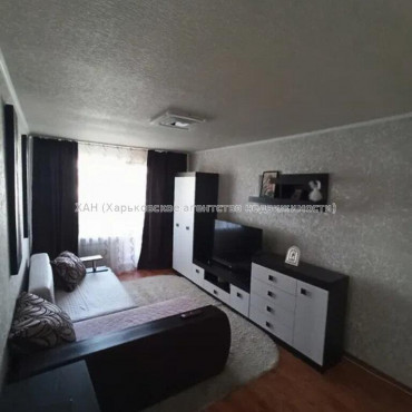 Продам квартиру, Михаила Комарова ул. , 2 кім., 50 м², евроремонт 