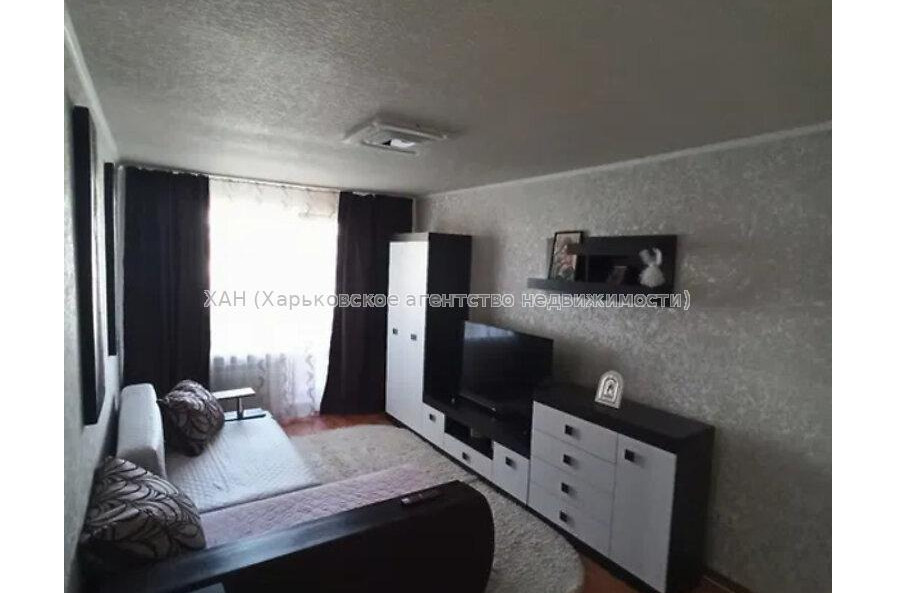 Продам квартиру, Михаила Комарова ул. , 2 кім., 50 м², евроремонт 