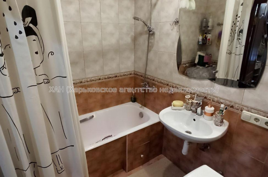Продам квартиру, Михаила Комарова ул. , 2  ком., 50 м², евроремонт 