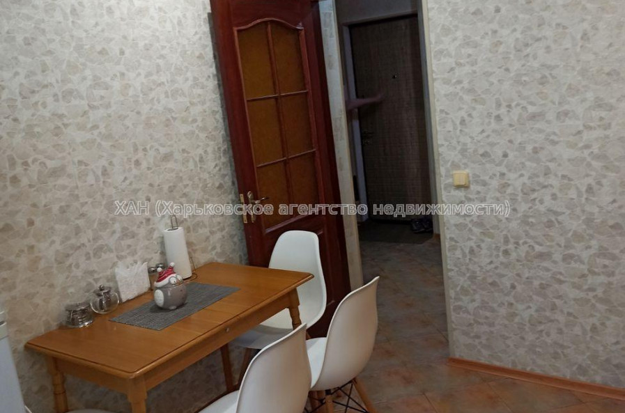 Продам квартиру, Михаила Комарова ул. , 2  ком., 50 м², евроремонт 