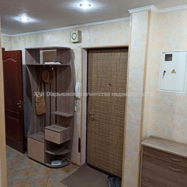 Продам квартиру, Михаила Комарова ул. , 2  ком., 50 м², евроремонт 