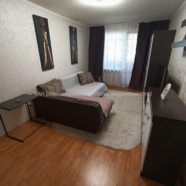 Продам квартиру, Михаила Комарова ул. , 2  ком., 50 м², евроремонт 