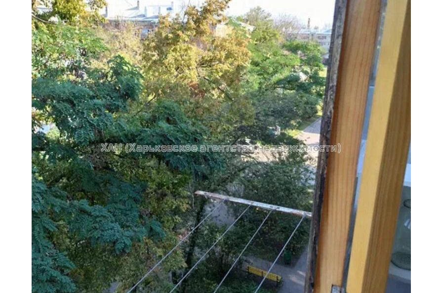 Продам квартиру, Михаила Комарова ул. , 2 кім., 50 м², евроремонт 