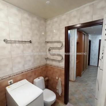 Продам квартиру, Михаила Комарова ул. , 2 кім., 50 м², евроремонт 