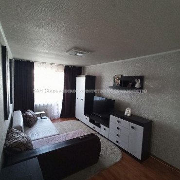 Продам квартиру, Михаила Комарова ул. , 2  ком., 50 м², евроремонт 