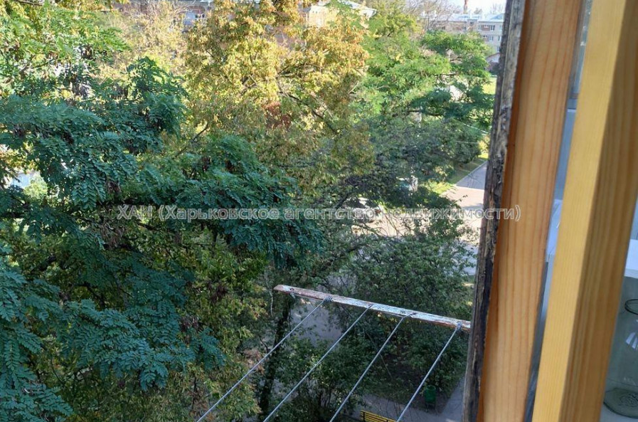 Продам квартиру, Михаила Комарова ул. , 2  ком., 50 м², евроремонт 