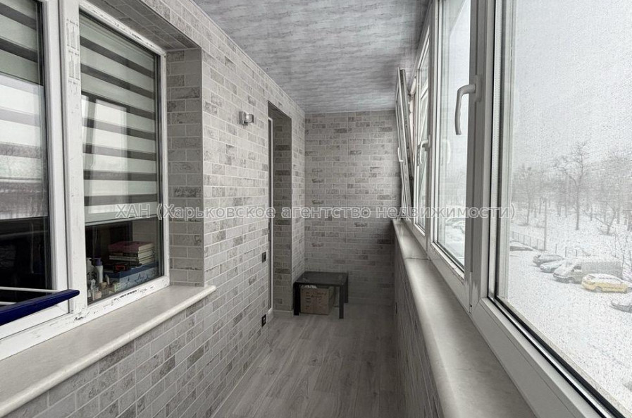 Продам квартиру, Мира ул. , 3 кім., 83.20 м², капитальный ремонт 