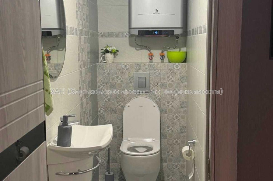 Продам квартиру, Мира ул. , 3  ком., 83.20 м², советский ремонт 