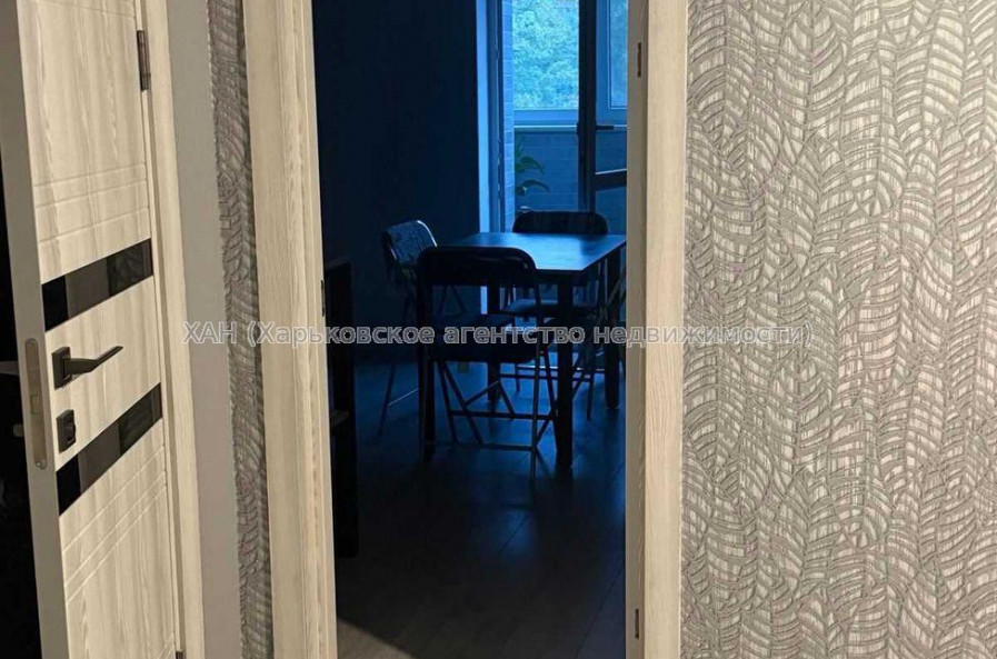 Продам квартиру, Мира ул. , 3  ком., 83.20 м², советский ремонт 