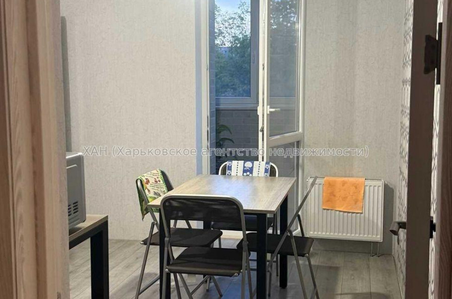 Продам квартиру, Мира ул. , 3  ком., 83.20 м², советский ремонт 