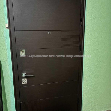 Продам квартиру, Мира ул. , 3 кім., 83.20 м², капитальный ремонт 