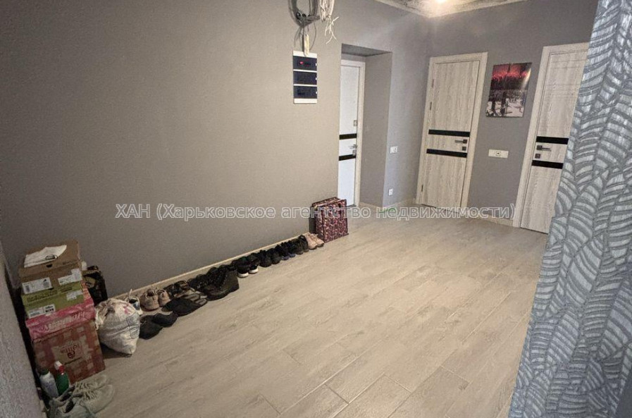 Продам квартиру, Мира ул. , 3 кім., 83.20 м², капитальный ремонт 