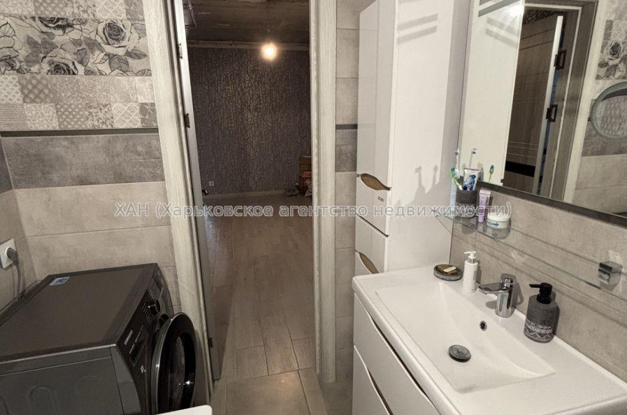 Продам квартиру, Мира ул. , 3 кім., 83.20 м², капитальный ремонт 