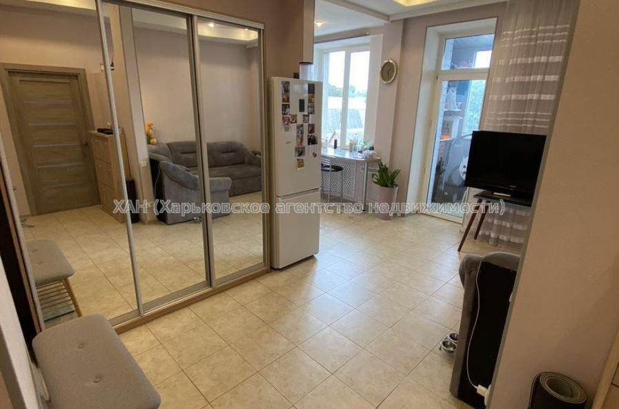 Продам квартиру, 2  ком., 57.20 м², авторский дизайн 