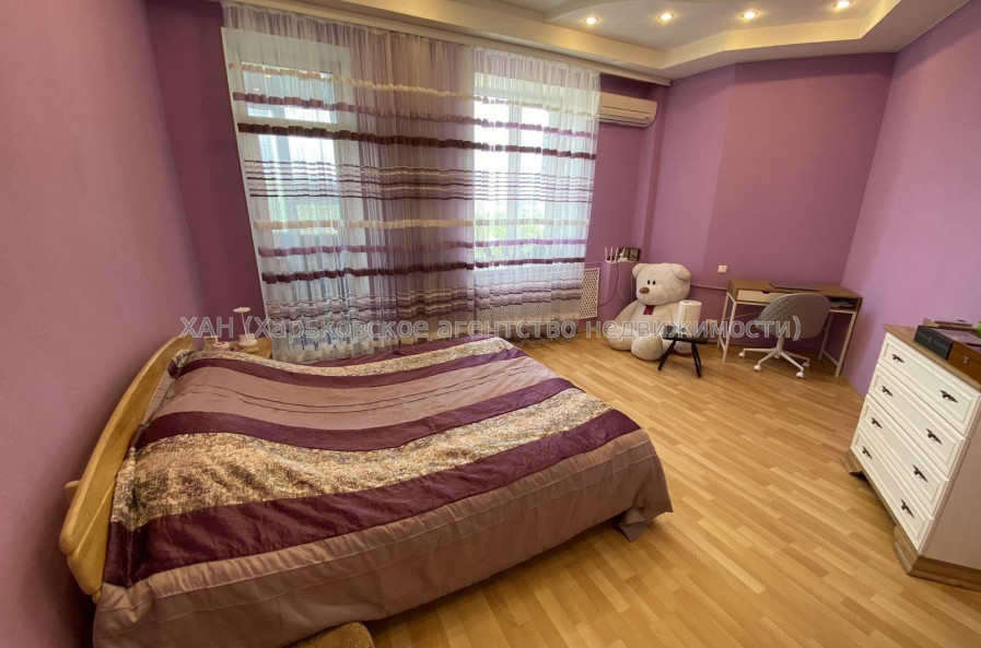 Продам квартиру, 2  ком., 57.20 м², авторский дизайн 