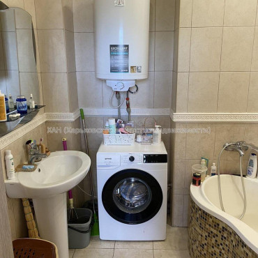 Продам квартиру, Андреевская ул. , 2  ком., 57.20 м², авторский дизайн 