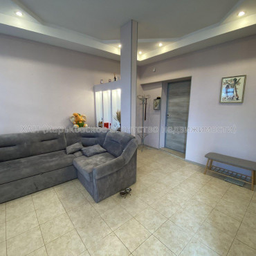 Продам квартиру, Андреевская ул. , 2  ком., 57.20 м², авторский дизайн 