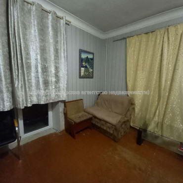 Продам квартиру, Нюрнбергский пер. , 3  ком., 70 м², частичный ремонт 