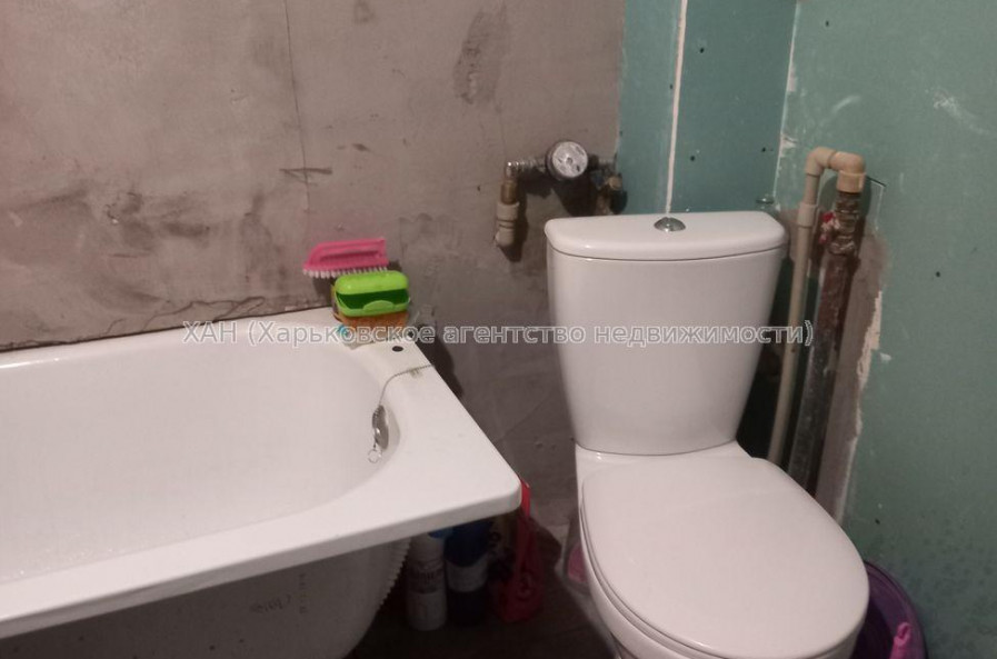 Продам квартиру, Нюрнбергский пер. , 3  ком., 70 м², советский ремонт 