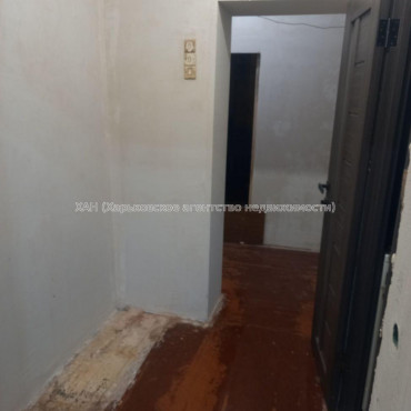 Продам квартиру, Нюрнбергский пер. , 3  ком., 70 м², частичный ремонт 