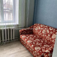 Продам квартиру, Любови Малой  просп. , 1  ком., 12 м², косметический ремонт 