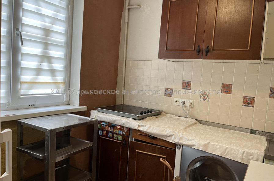 Продам квартиру, Жасминовый б-р , 20 , 2  ком., 43 м², косметический ремонт 
