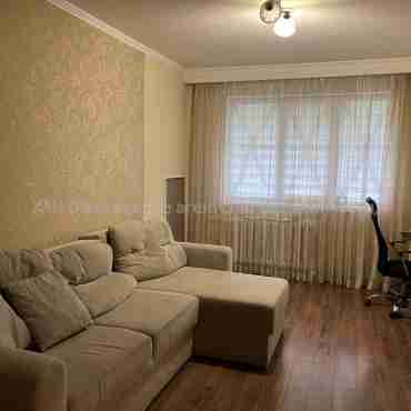 Продам квартиру, Жасминовый б-р , 20 , 2  ком., 43 м², косметический ремонт 
