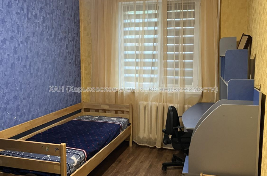 Продам квартиру, Жасминовый б-р , 20 , 2  ком., 43 м², косметический ремонт 