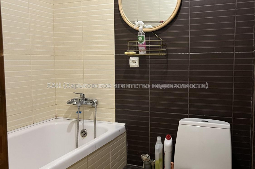Продам квартиру, Жасминовый б-р , 20 , 2  ком., 43 м², косметический ремонт 