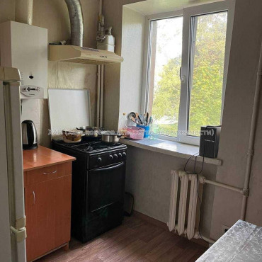 Продам квартиру, Защитников Неба ул. , 1 кім., 30.60 м², косметический ремонт 