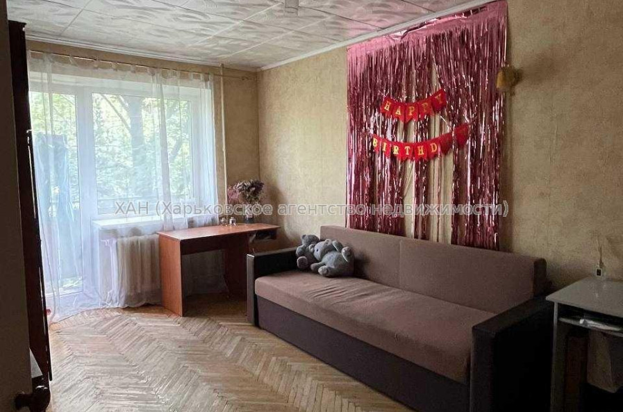 Продам квартиру, Защитников Неба ул. , 1  ком., 30.60 м², косметический ремонт 