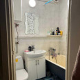 Продам квартиру, Защитников Неба ул. , 1  ком., 30.60 м², косметический ремонт 
