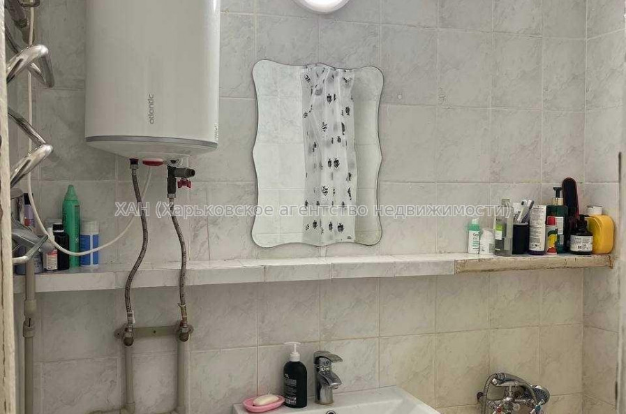 Продам квартиру, Защитников Неба ул. , 1  ком., 30.60 м², косметический ремонт 