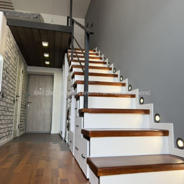 Продам квартиру, Шевченковский пер. , 1 кім., 32 м², авторский дизайн 