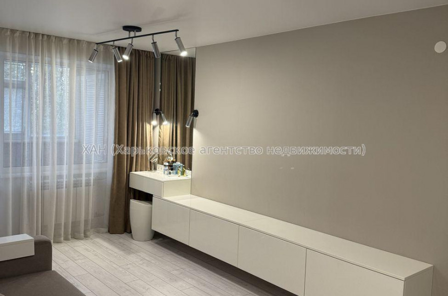 Продам квартиру, Зерновая ул. , 2 кім., 46 м², авторский дизайн 